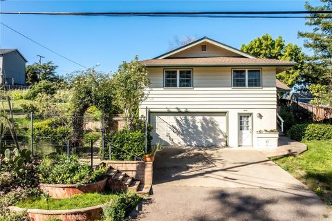 Photo of 1909 Pineridge Dr, Cambria, CA 93428 (MLS # SC26045846)