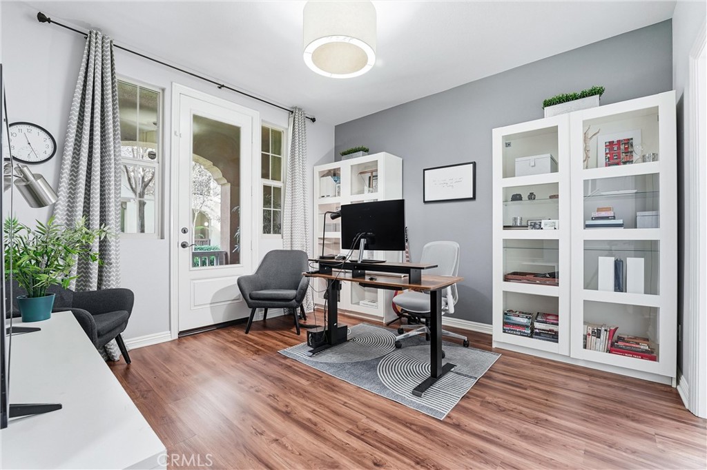 755 S Kroeger Street