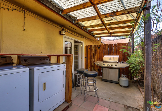 Warm Sands - Residential