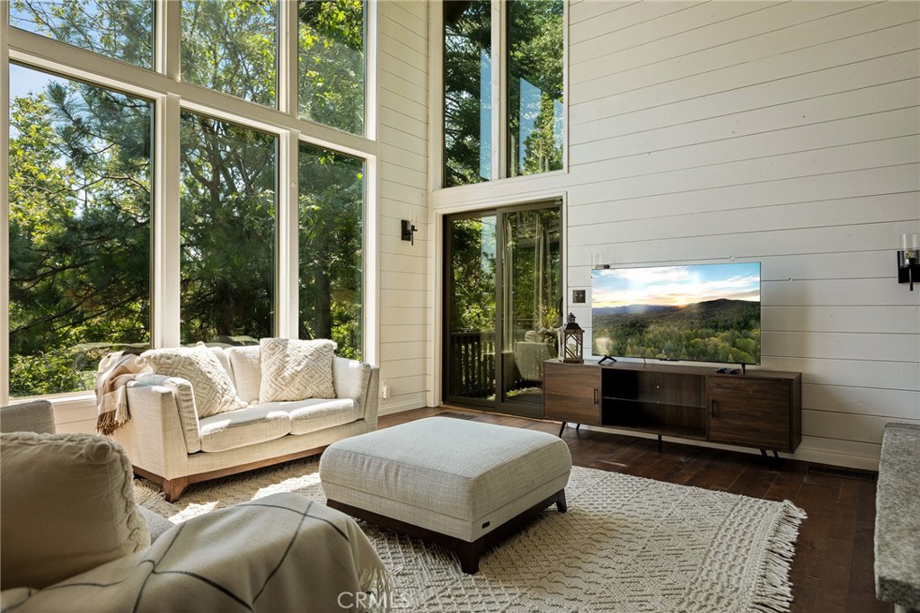 332 Grizzly Road