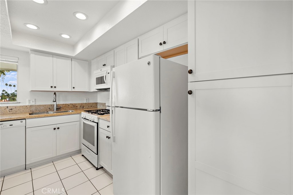 Pier Bowl - Residential Lease