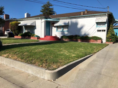 Photo of 1006 Seabright Avenue, Santa Cruz, CA 95062 (MLS # ML82059966)