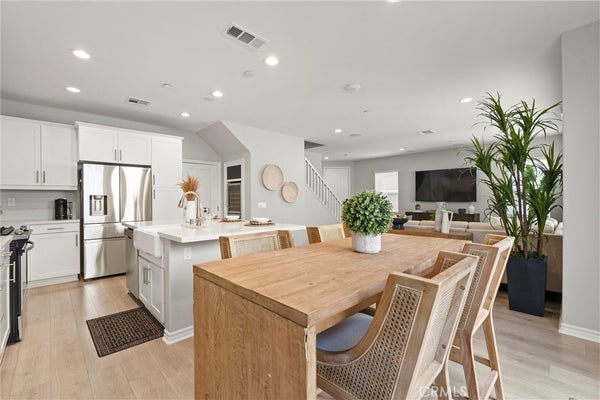250 W RIDGEWOOD, LONG BEACH, CA 90805 - Image 4e553053a815ecdb69ae5c8a6a4d3826/1388303687