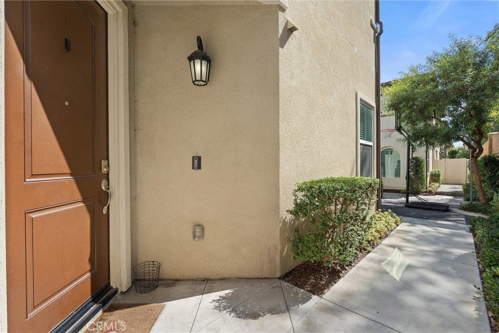 250 W Ridgewood