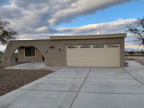 Photo of 26500 Greenvale Way, Desert Center, CA 92239 (MLS # 219150531DA)