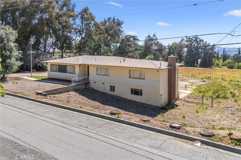 11424 Casa Blanca Yucaipa CA 92399