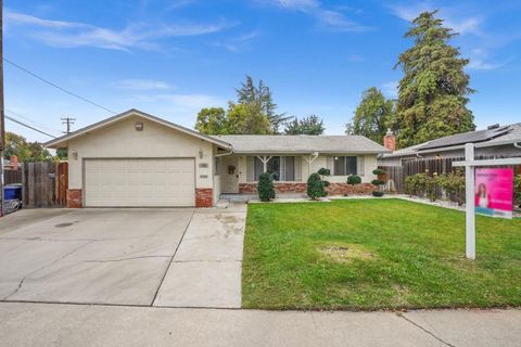 Photo of 1508 Hamilton Avenue, Modesto, CA 95350 (MLS # ML82026160) Photo of 1508 Hamilton Avenue, Modesto, CA 95350 (MLS # ML82026160)