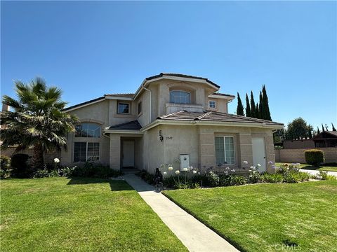 Photo of 2342 Fitzgerald Road, Simi Valley, CA 93065 (MLS # SR25160630)