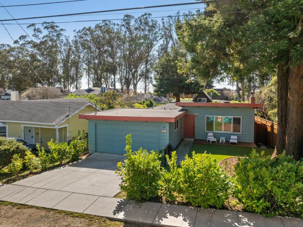 355 San Carlos Avenue, El Granada CA 94018