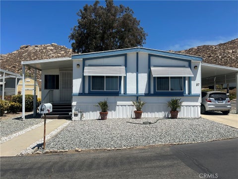 Photo of 1700 S State St, Hemet, CA 92543 (MLS # SW26180310)
