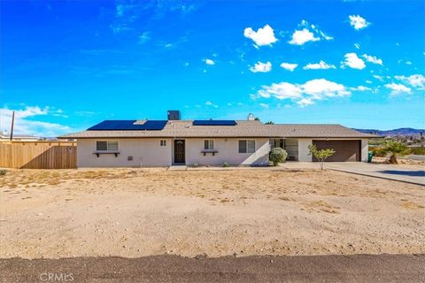 Photo of 5837 La Luna Avenue, 29 Palms, CA 92277 (MLS # JT25265963)