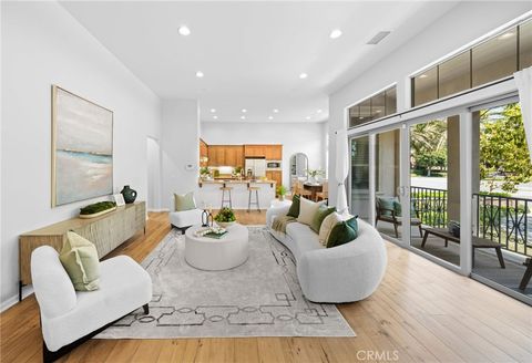 83 City Stroll Irvine CA 92620