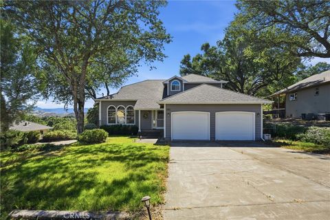 Photo of 18325 Pinnacle Court, Hidden Valley Lake, CA 95467 (MLS # LC26129150)