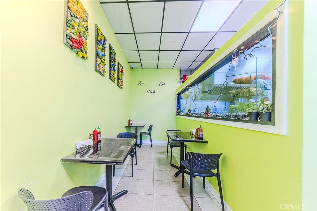 341 N Victory Boulevard 101