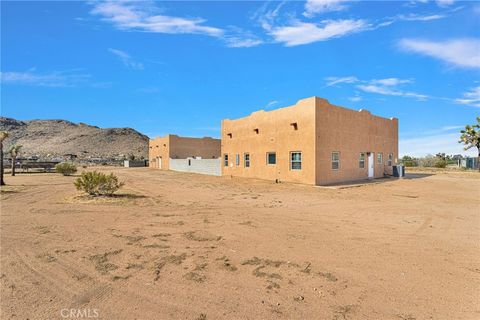 Photo of 15835 Sloan Rd, Apple Valley, CA 92307 (MLS # HD26086586)