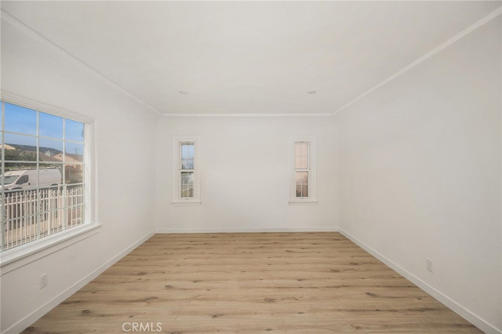 1125 W 99th