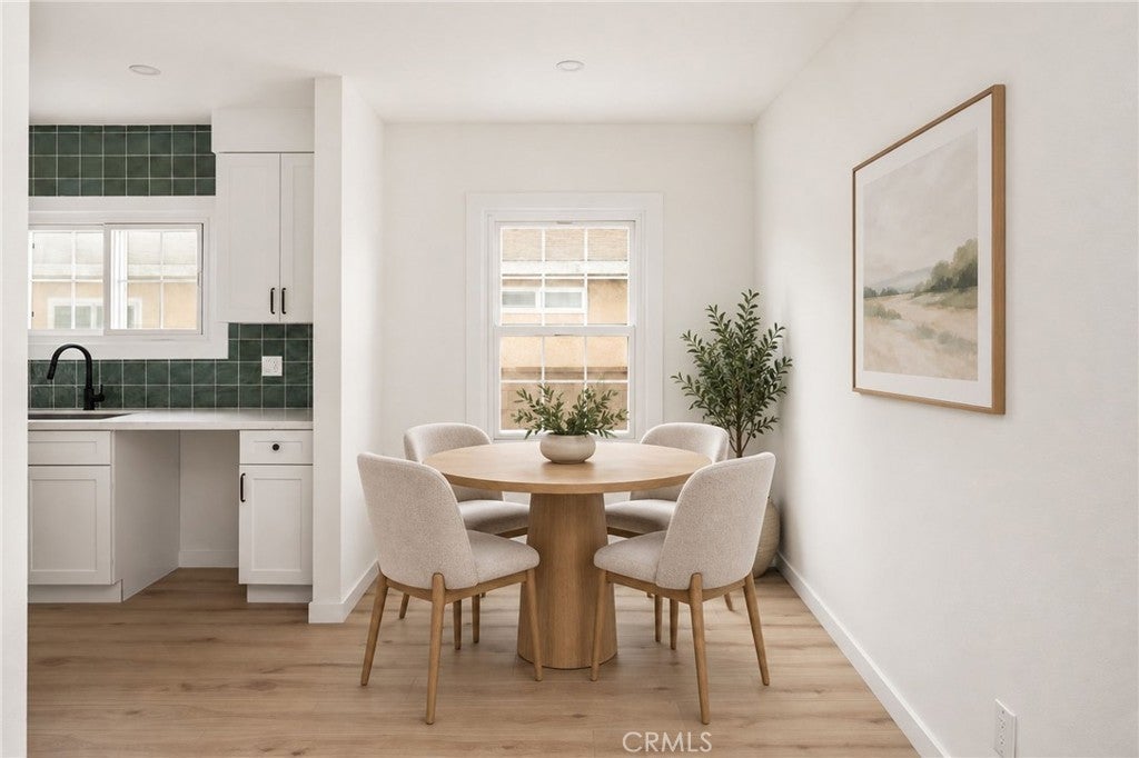 1125 W 99th