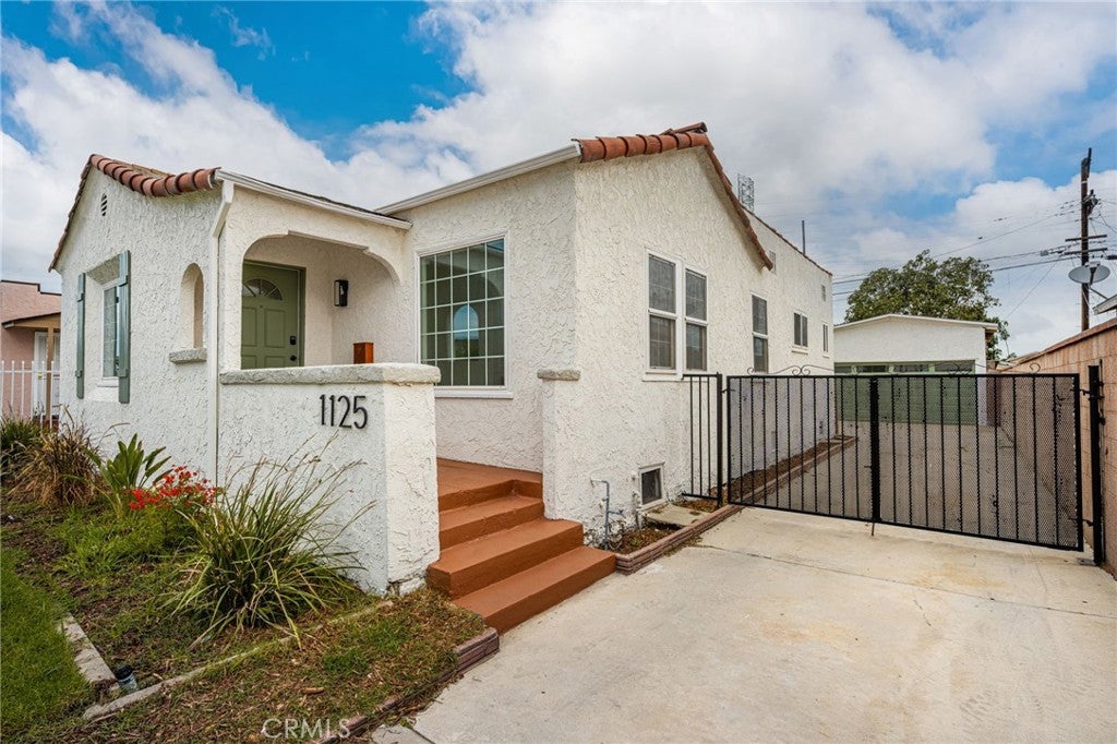 1125 W 99th