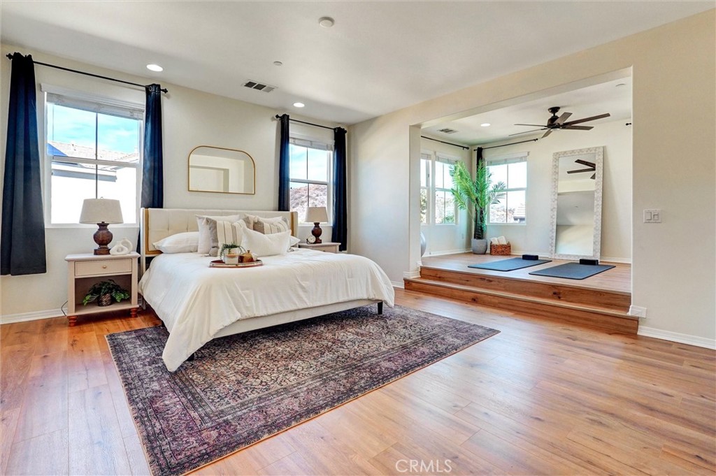 Mosaic (MOSWH) - Residential