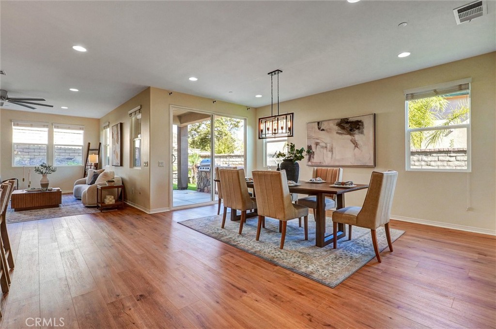 Mosaic (MOSWH) - Residential