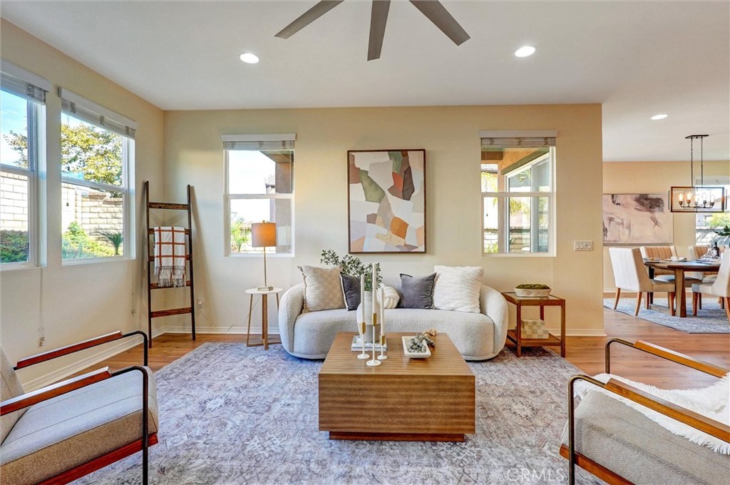 Mosaic (MOSWH) - Residential