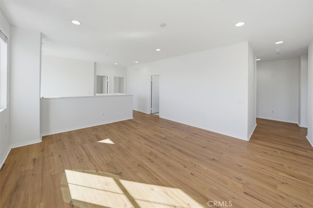 Mosaic (MOSWH) - Residential