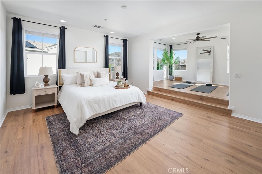 Mosaic (MOSWH) - Residential