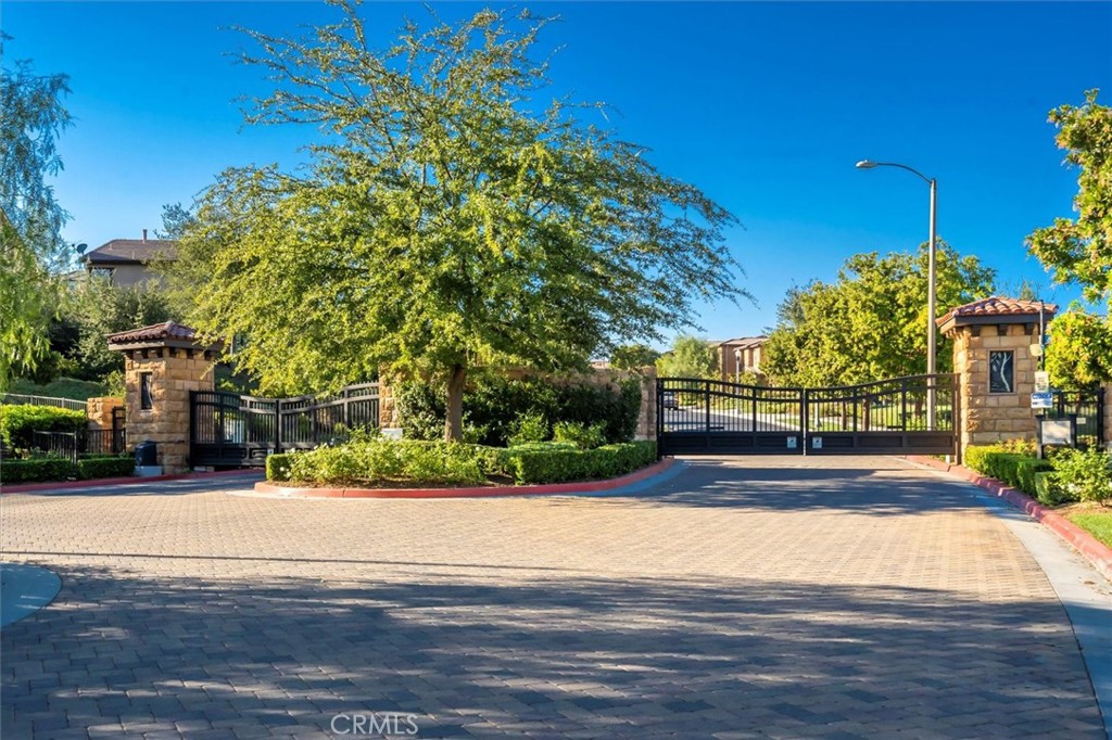 Mosaic (MOSWH) - Residential