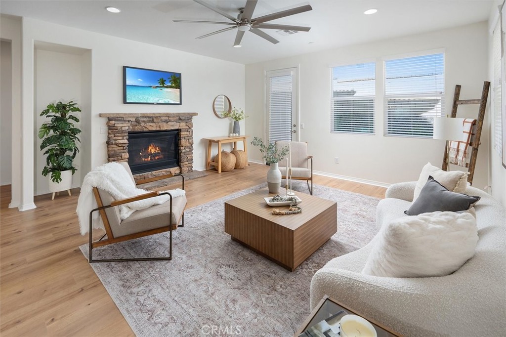 Mosaic (MOSWH) - Residential