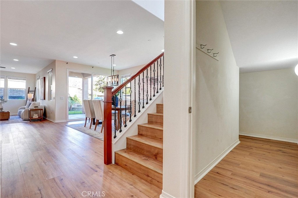 Mosaic (MOSWH) - Residential