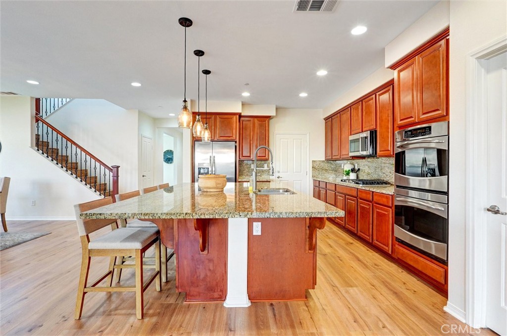 Mosaic (MOSWH) - Residential