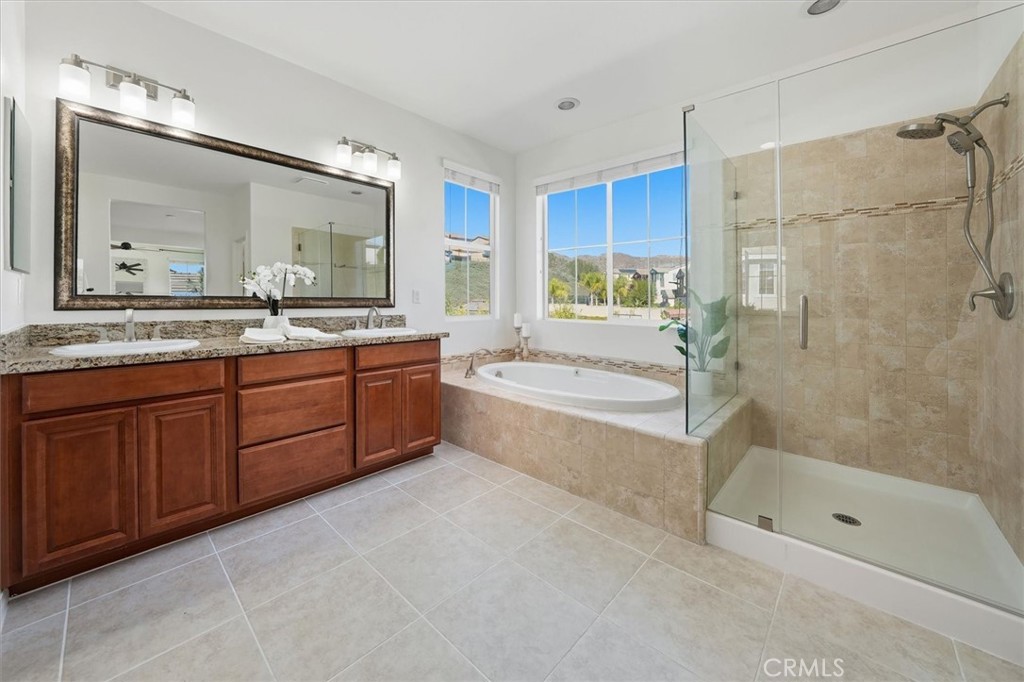 Mosaic (MOSWH) - Residential