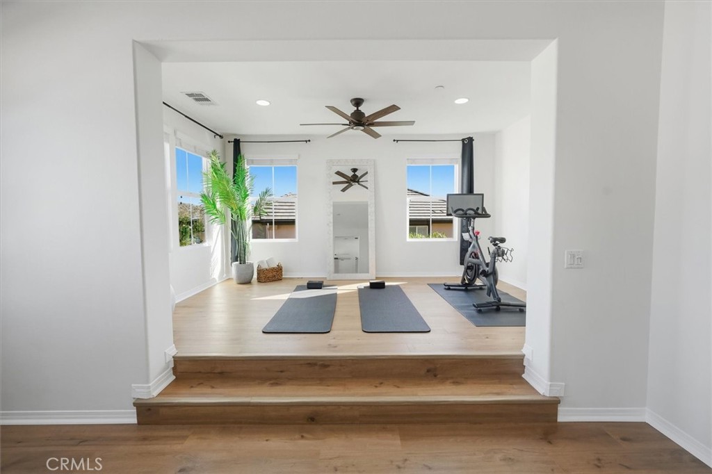 Mosaic (MOSWH) - Residential