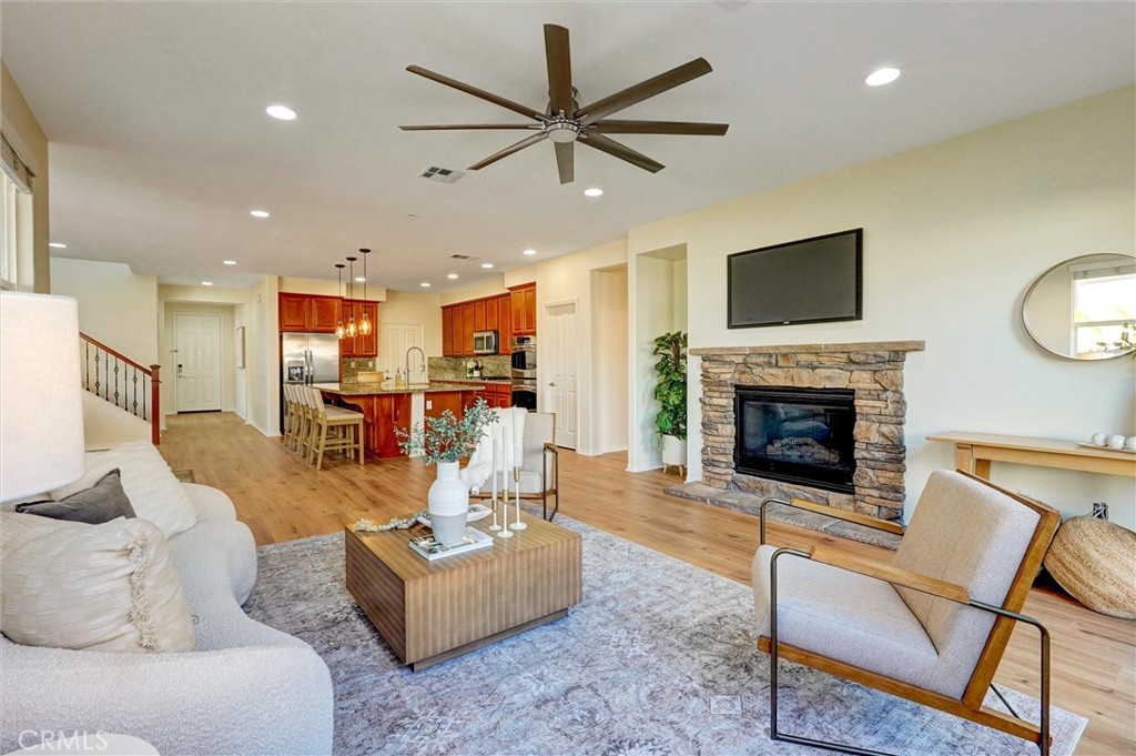 Mosaic (MOSWH) - Residential