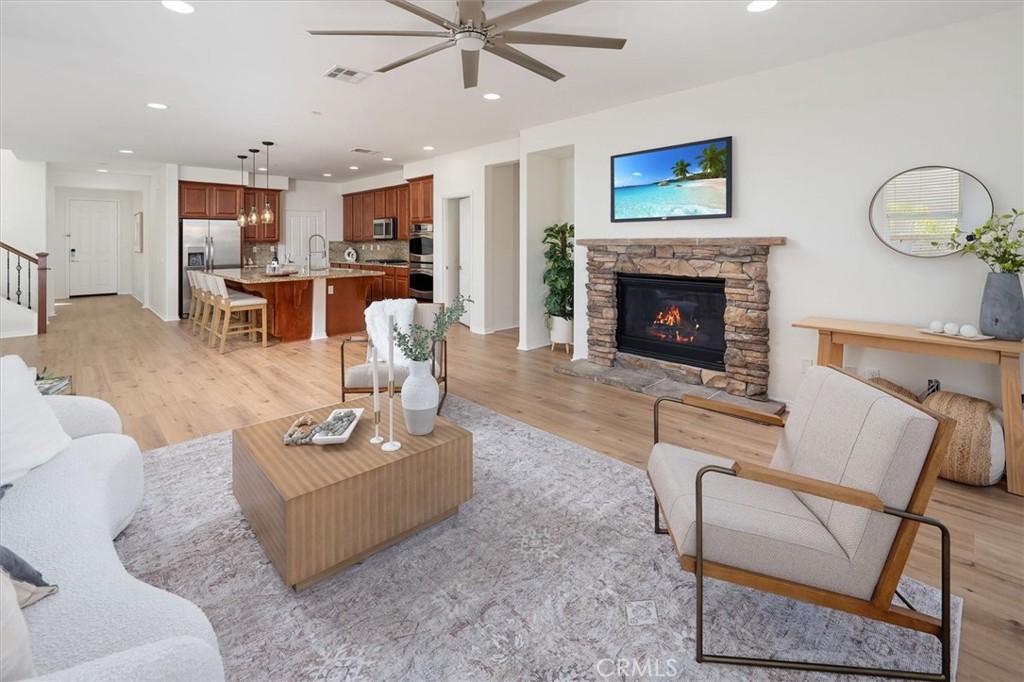 Mosaic (MOSWH) - Residential