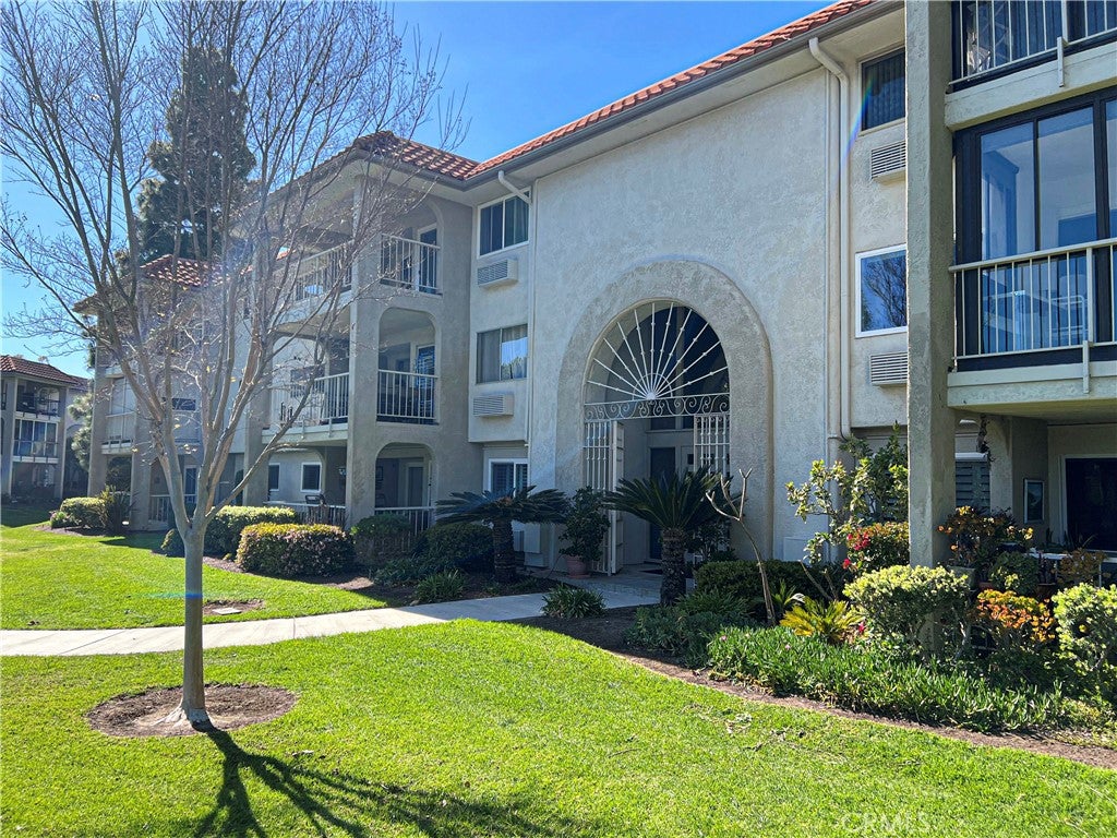 3242 San Amadeo 1A