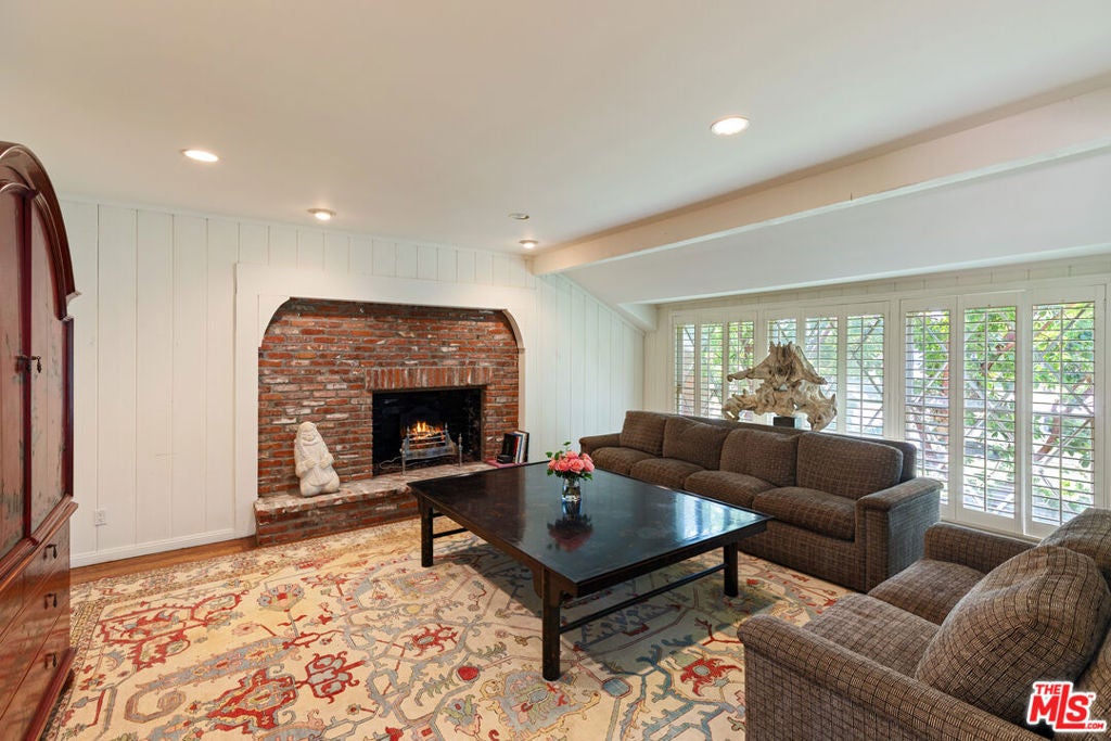 16011 Meadowcrest Road