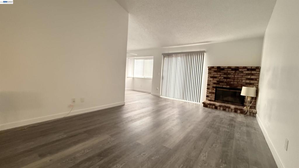 460 Lisa Ann St