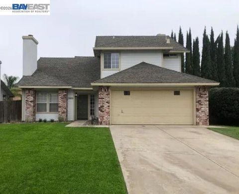 Photo of 15055 Hollyhock Ct, Lathrop, CA 95330 (MLS # 41129732)