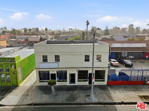 Photo of 2048 W Florence Avenue, Los Angeles, CA 90047 (MLS # 26670431)