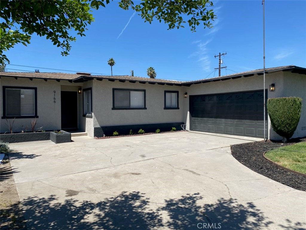 9166 Tamarind Ave.
