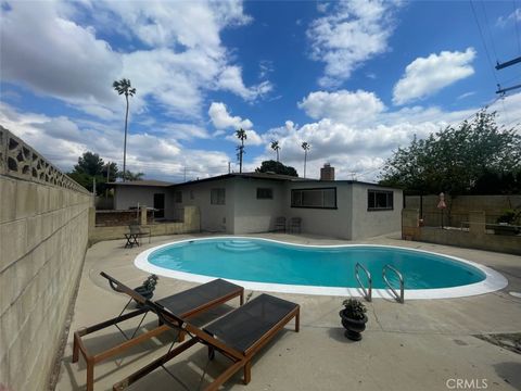 9166 Tamarind Ave. Fontana CA 92335