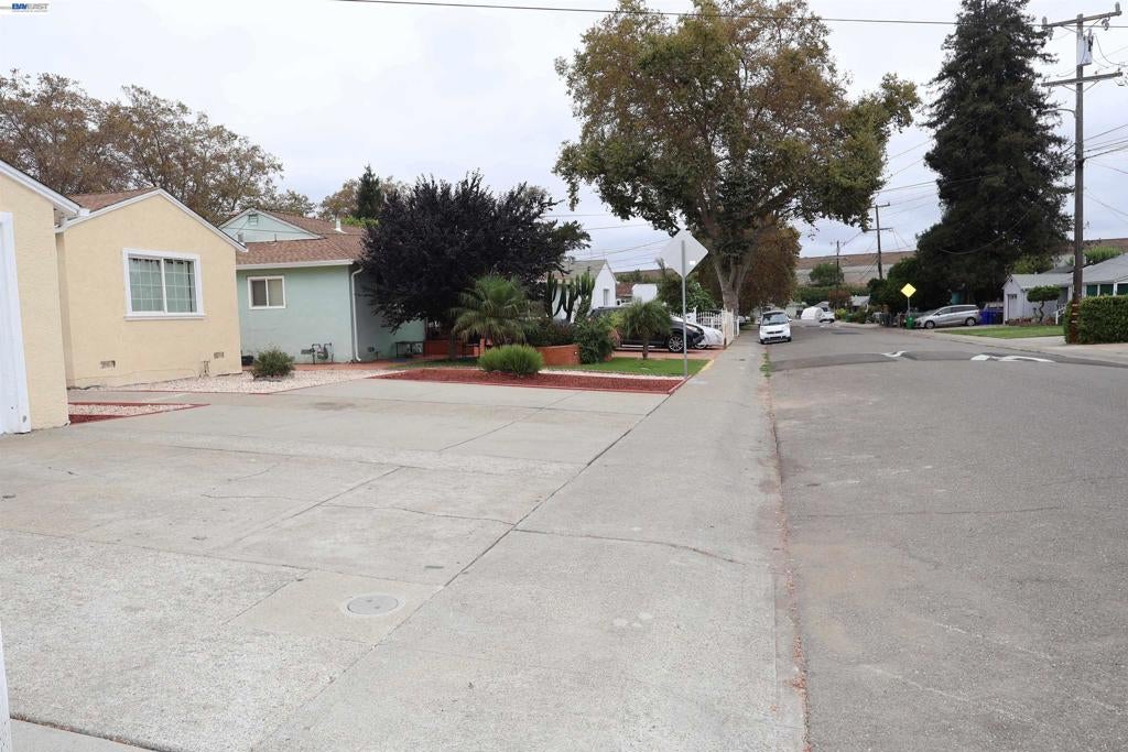 16829 Daryl Ave
