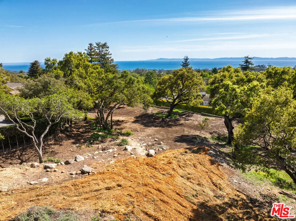 Santa Barbara, California 93108, United States, 4 Bedrooms Bedrooms, ,7 BathroomsBathrooms,Residential,Active,98304