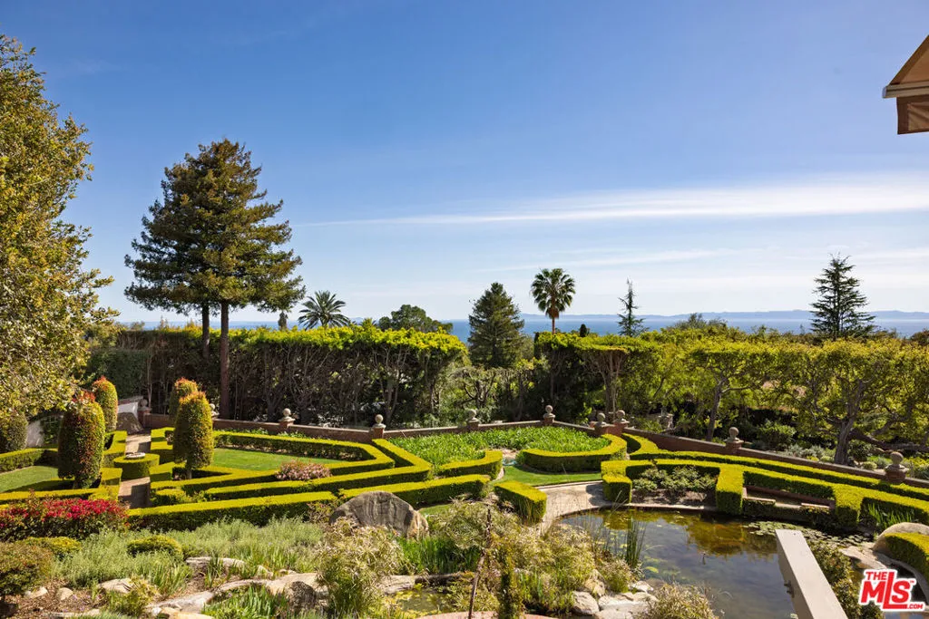 Santa Barbara, California 93108, United States, 4 Bedrooms Bedrooms, ,7 BathroomsBathrooms,Residential,Active,98304