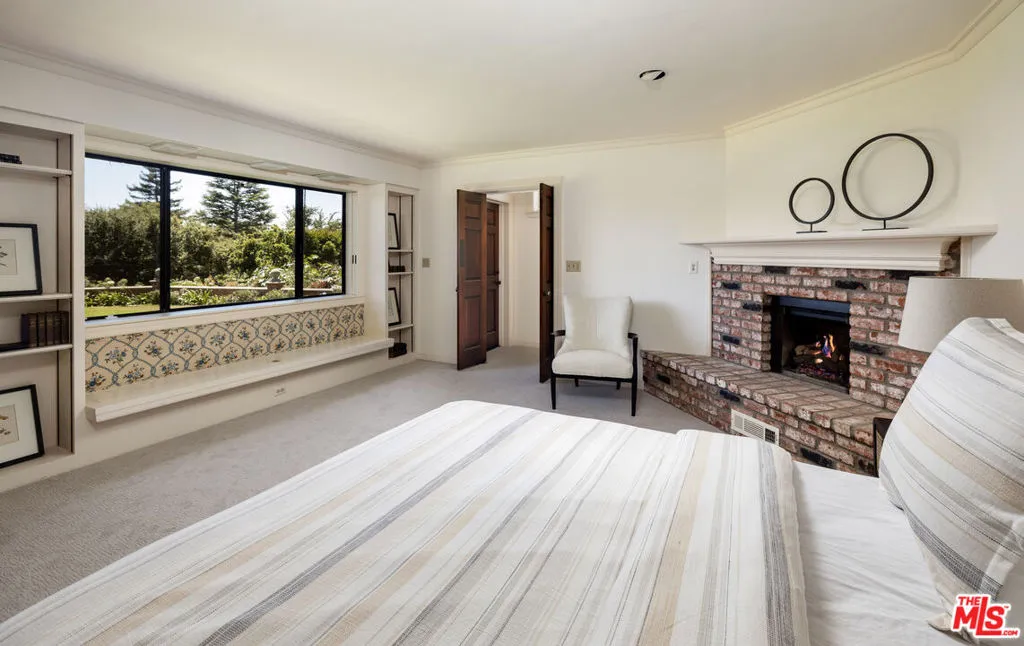 Santa Barbara, California 93108, United States, 4 Bedrooms Bedrooms, ,7 BathroomsBathrooms,Residential,Active,98304