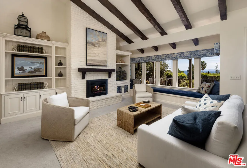 Santa Barbara, California 93108, United States, 4 Bedrooms Bedrooms, ,7 BathroomsBathrooms,Residential,Active,98304