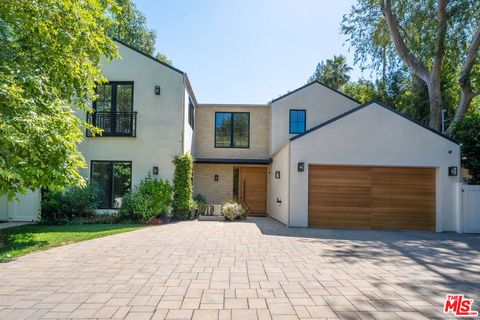5266 Vanalden Avenue Tarzana CA 91356