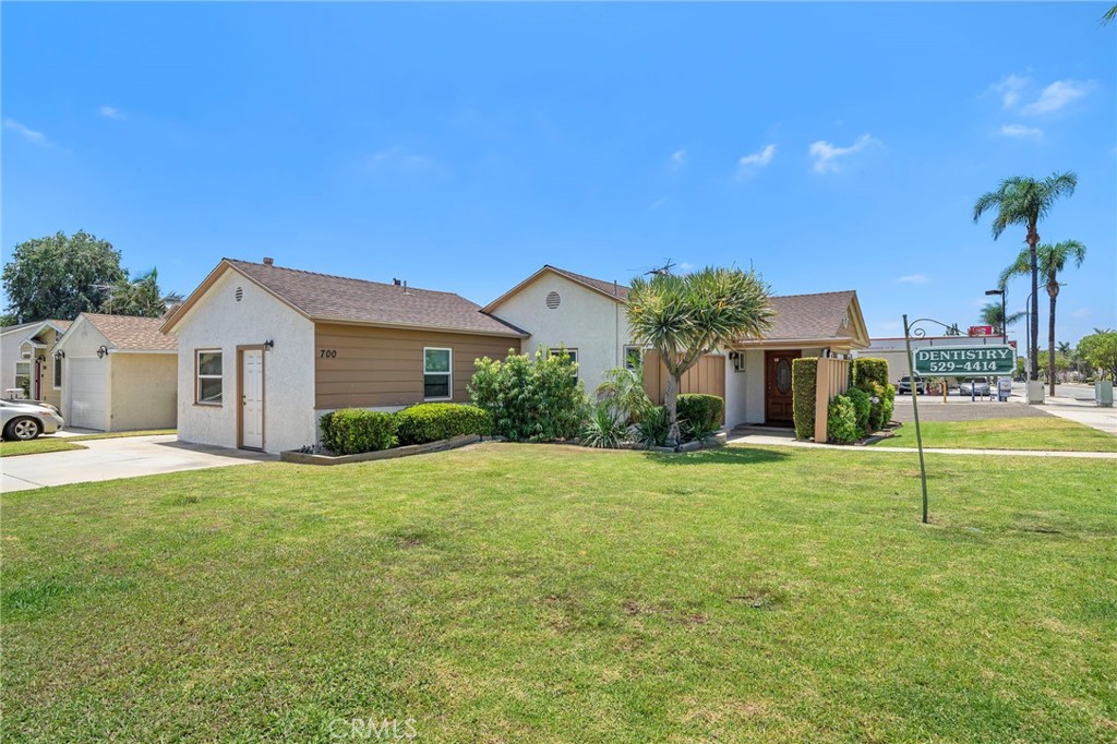 700 S Brea Boulevard