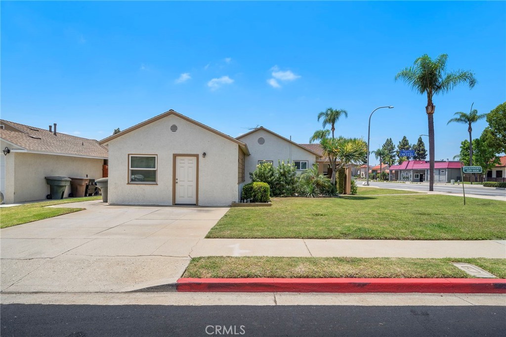 700 S Brea Boulevard